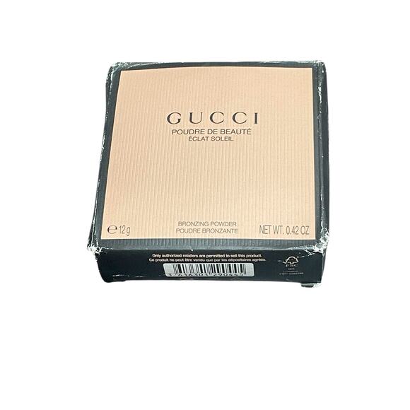 Gucci Bronzing Powder in Medium 03 - Picture 3 of 3